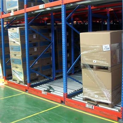 Paket Bruttogewicht 100.000 kg Kaltstahl Schraubfreies Fließregal für Lagerlager